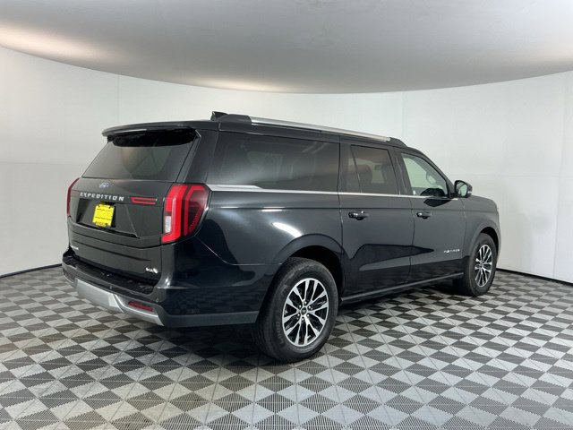 Used 2025 Ford Expedition Max Platinum AWD/4WD image 4