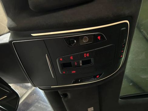 Used 2011 Audi A8 4.2 image 31