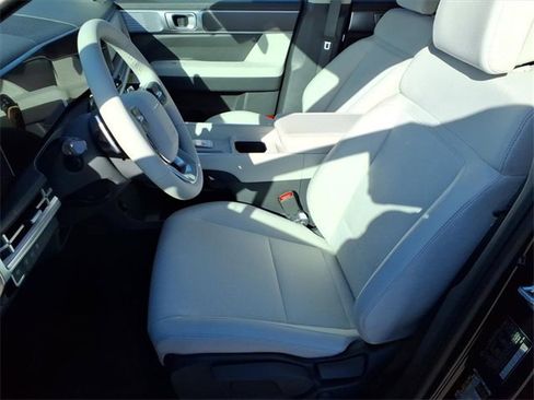 New 2026 Hyundai Santa Fe SE image 10