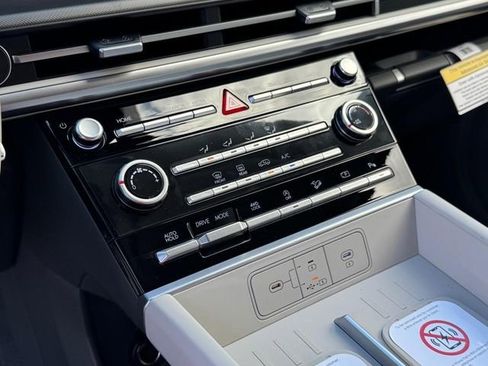 New 2026 Hyundai Santa Fe SE image 19