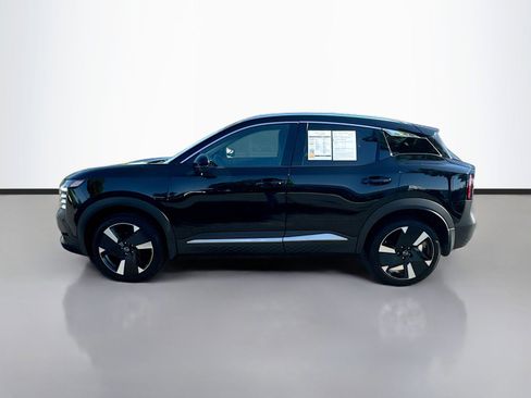Used 2025 Nissan Kicks SR image 4
