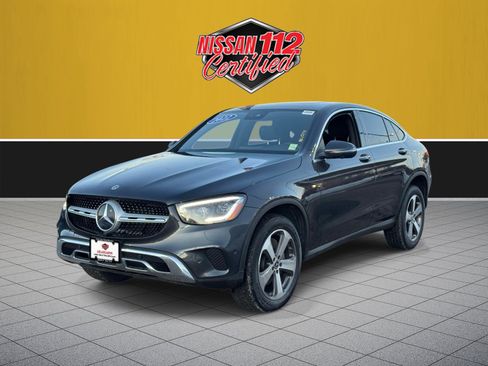 Used 2022 Mercedes-Benz GLC 300 4MATIC Coupe image 2