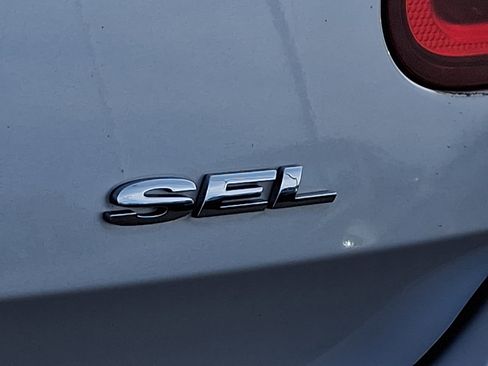 Used 2012 Ford Taurus SEL image 27