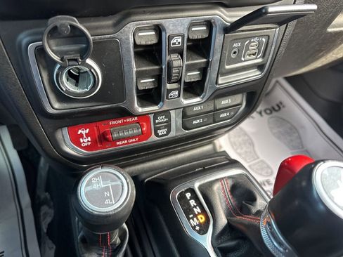 Used 2023 Jeep Wrangler Unlimited Rubicon w/ Xtreme Recon 35" Tire Package image 49