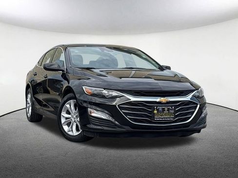 Used 2023 Chevrolet Malibu LT FWD image 2