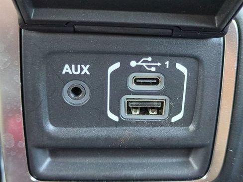 Used 2023 Jeep Wrangler Unlimited Sahara AWD/4WD image 21