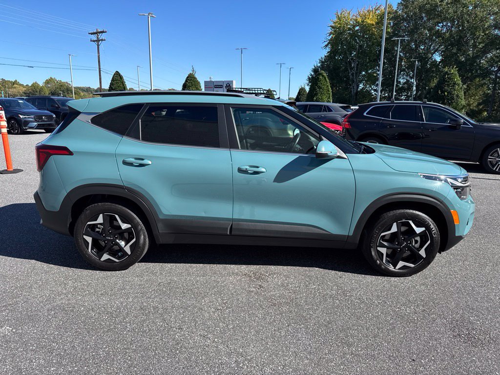 Used 2026 Kia Seltos EX AWD/4WD image 8