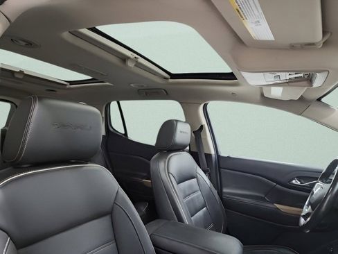 Used 2017 GMC Acadia Denali w/ Technology Package image 8