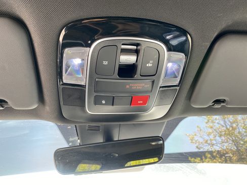 Used 2022 Hyundai Santa Cruz Limited image 28