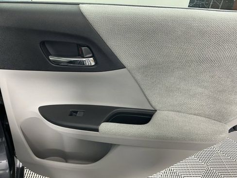 Used 2013 Honda Accord LX image 11