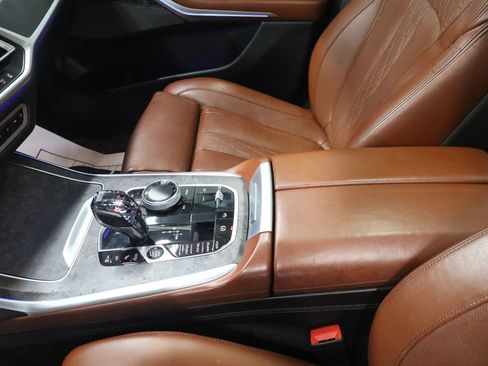 Used 2019 BMW X7 xDrive40i w/ Premium Package AWD/4WD image 46