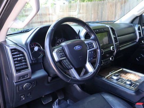 Used 2019 Ford Expedition Platinum AWD/4WD image 15