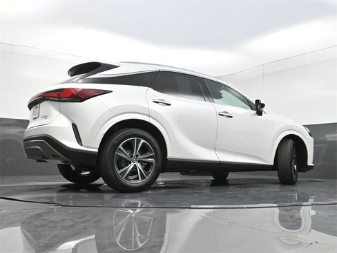 Used 2023 Lexus RX 350h image 31