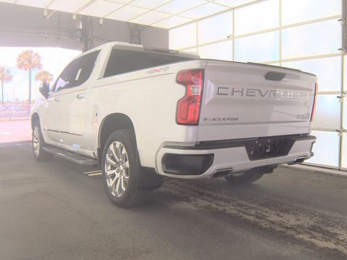 Used 2020 Chevrolet Silverado 1500 High Country AWD/4WD image 6