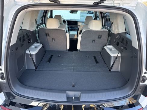 Certified 2025 Hyundai Santa Fe Calligraphy image 13