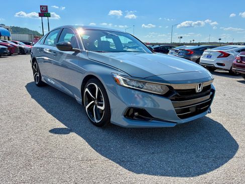 Used 2021 Honda Accord Sport image 9