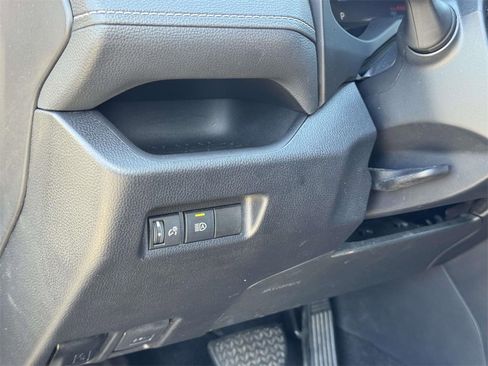 Used 2023 Toyota RAV4 LE image 9