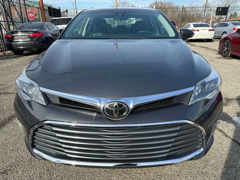 Used 2018 Toyota Avalon XLE image 2