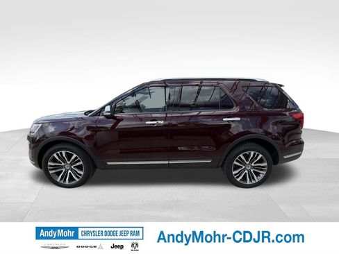 Used 2018 Ford Explorer Platinum AWD/4WD image 4