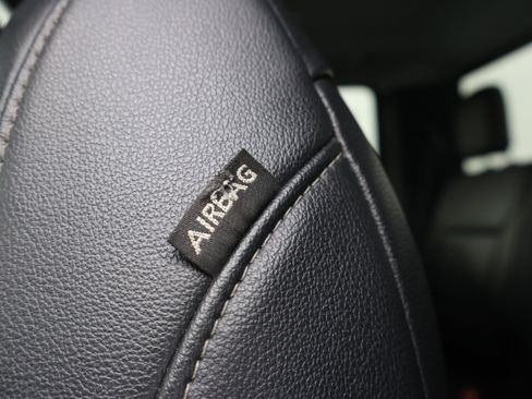 Used 2023 Ford F350 Lariat w/ FX4 Off-Road Package AWD/4WD image 42