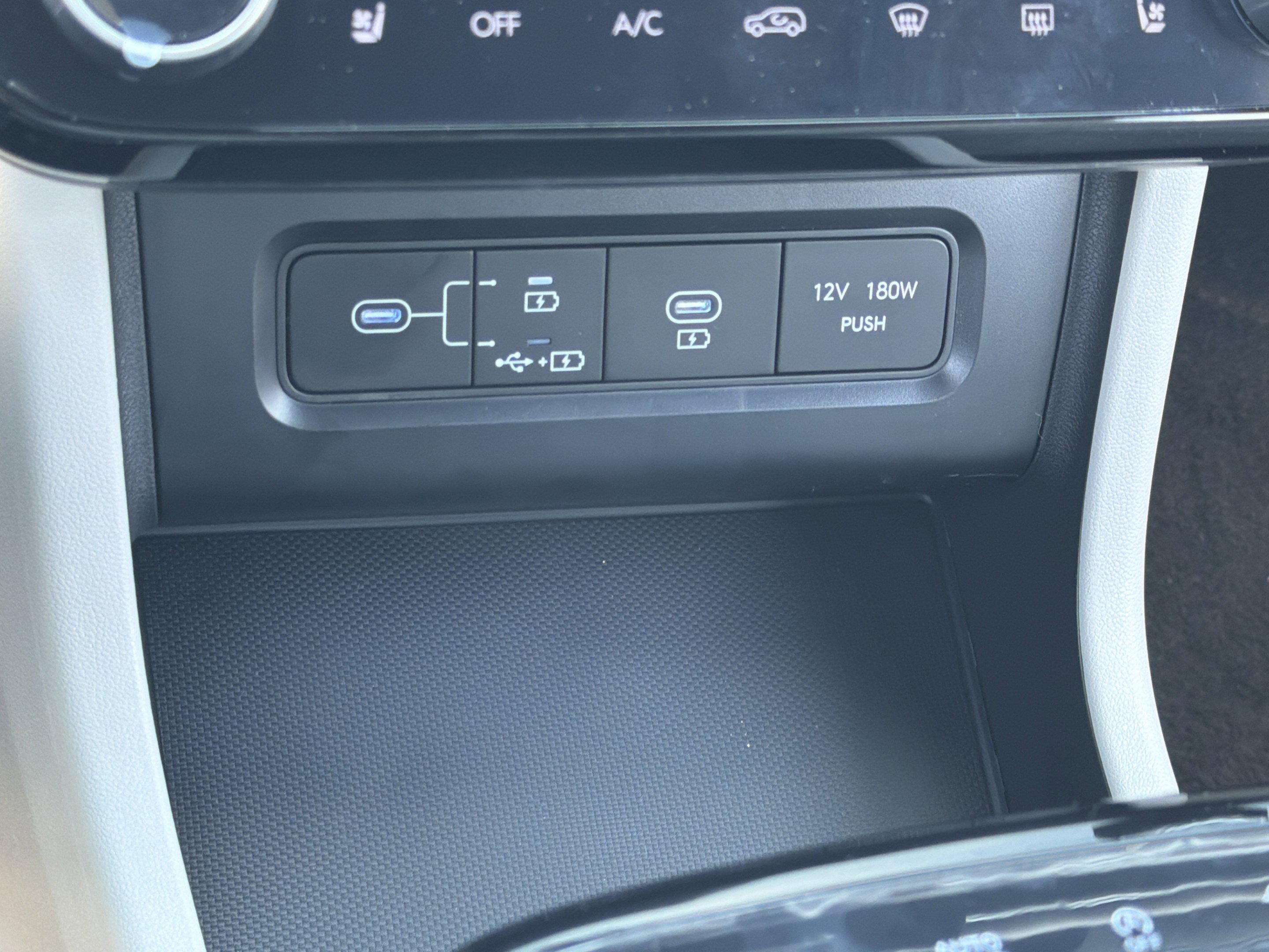 New 2026 Hyundai Tucson Limited FWD image 23