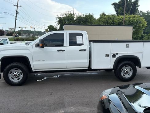 Used 2019 GMC Sierra 2500 4x4 Double Cab w/ Sierra Convenience Package image 3
