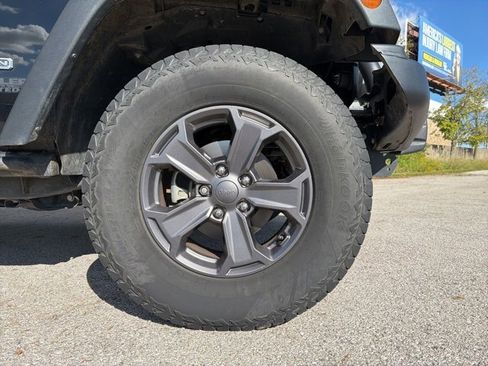 Used 2017 Jeep Wrangler Unlimited Rubicon image 6