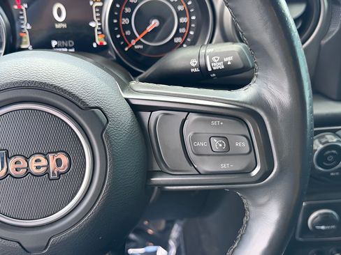 Used 2021 Jeep Gladiator Sport AWD/4WD image 17