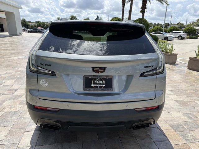 Used 2023 Cadillac XT4 Sport FWD image 3