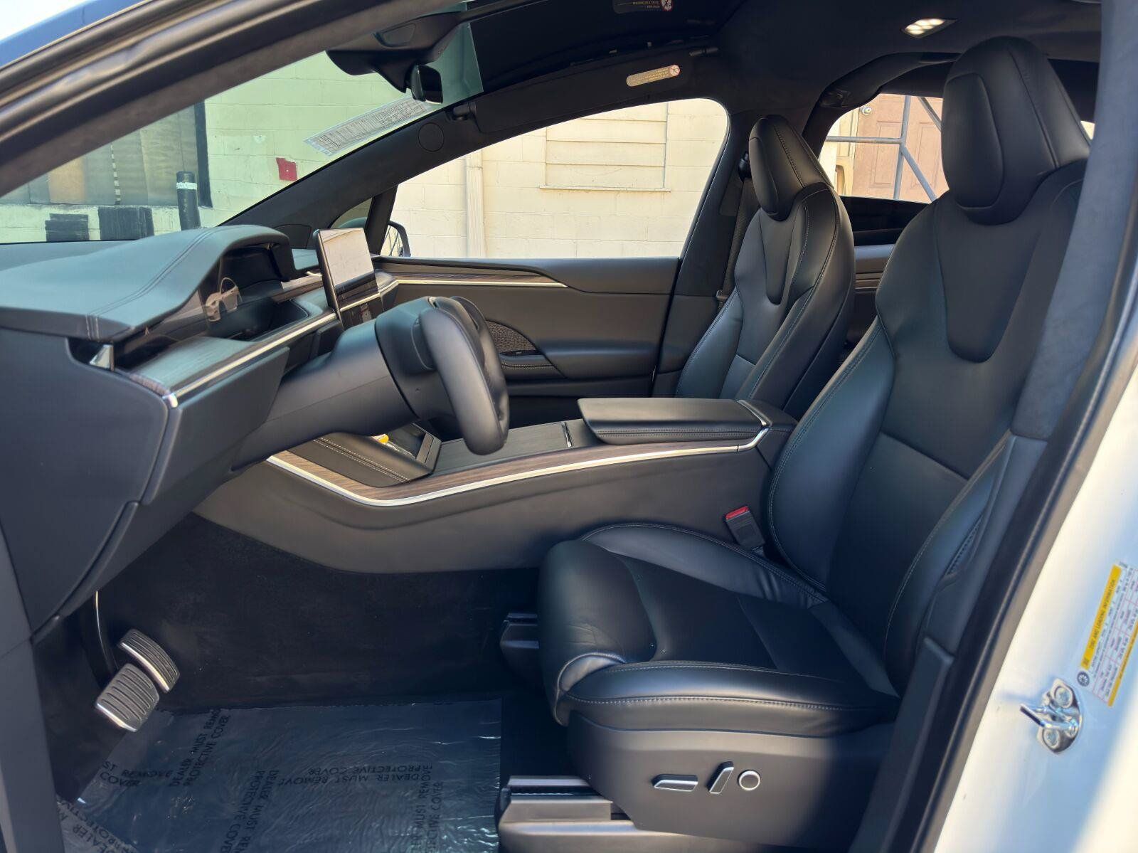 Used 2023 Tesla Model X AWD/4WD image 16