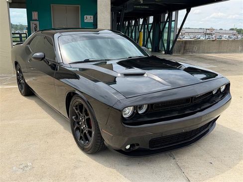 Used 2017 Dodge Challenger GT w/ Premium Sound Group AWD/4WD image 9