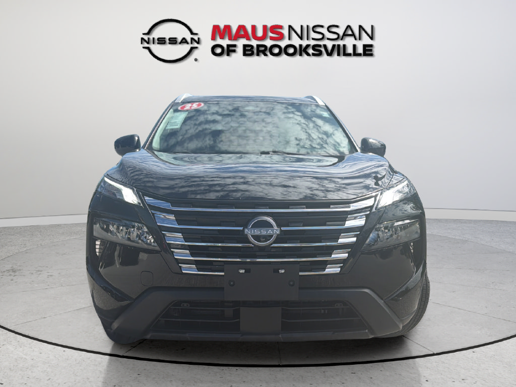 Certified 2025 Nissan Rogue SV w/ SV Premium Package FWD image 3