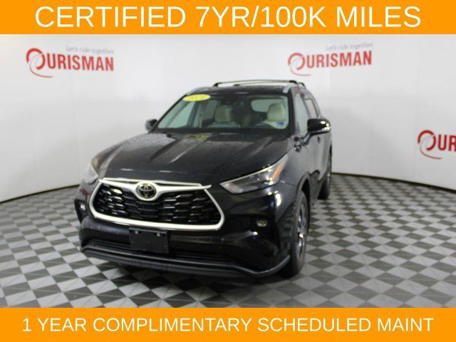 Used 2024 Toyota Highlander XLE AWD/4WD image 1