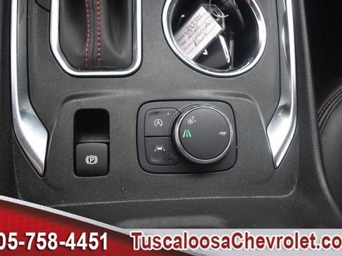 Used 2023 Chevrolet Traverse RS FWD image 43