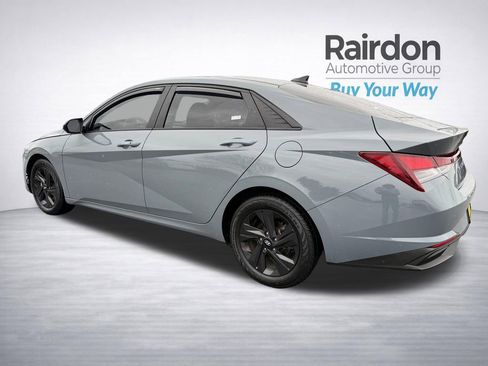 Used 2021 Hyundai Elantra SEL w/ Convenience Package image 6