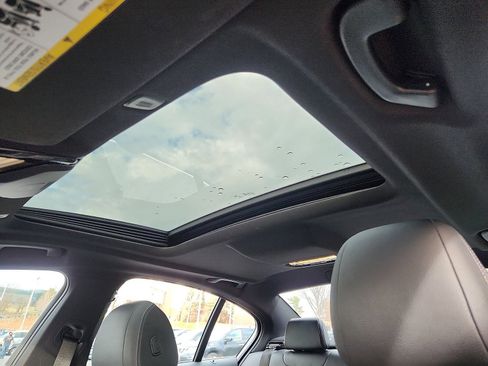 Used 2019 BMW 530i xDrive xDrive w/ Convenience Package image 12