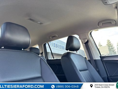 Used 2024 Volkswagen Tiguan SE image 20