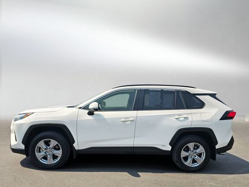 Used 2025 Toyota RAV4 XLE w/ Convenience Package AWD/4WD image 2