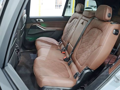 Used 2026 BMW X7 xDrive40i w/ M Sport Package AWD/4WD image 33