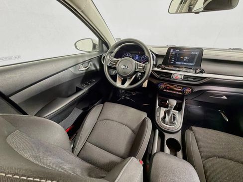 Used 2019 Kia Forte LXS FWD image 11