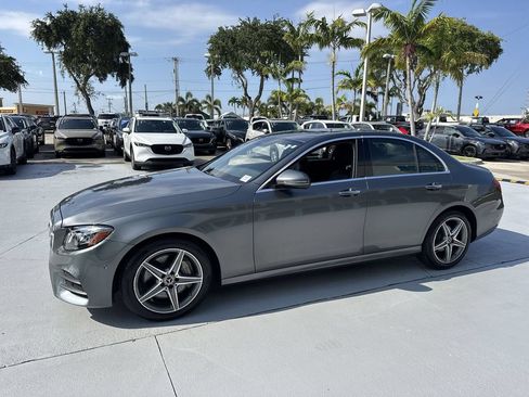 Used 2018 Mercedes-Benz E 300 4MATIC image 10