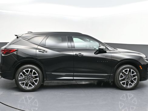 Certified 2024 Chevrolet Blazer RS w/ Driver Confidence II Package AWD/4WD image 9