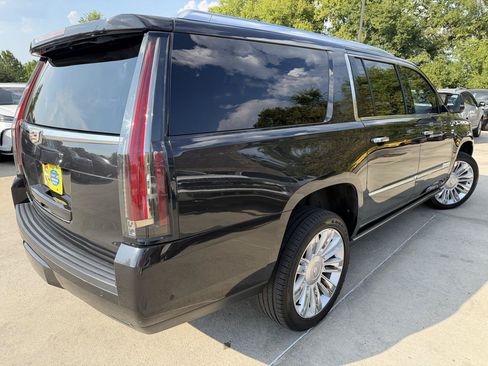 Used 2019 Cadillac Escalade ESV Platinum AWD/4WD image 5