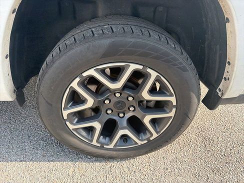 Used 2025 RAM 1500 Laramie image 11