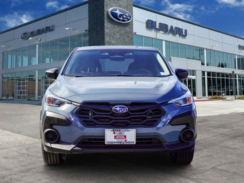 Used 2024 Subaru Crosstrek 2.0i image 2