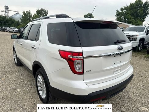 Used 2013 Ford Explorer XLT AWD/4WD image 3