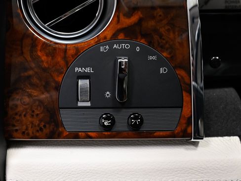 Used 2012 Rolls-Royce Ghost RWD image 15