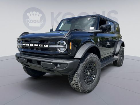 New 2026 Ford Bronco Outer Banks AWD/4WD image 1