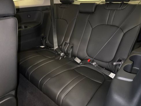 New 2026 Honda Pilot Touring image 17