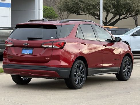 Certified 2024 Chevrolet Equinox RS w/ LPO, Floor Liner Package image 4